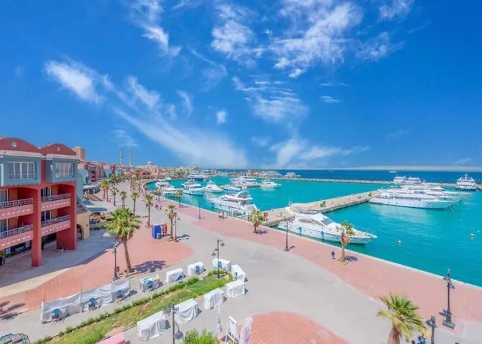 Outstanding Apartment With Marina Hurghada View